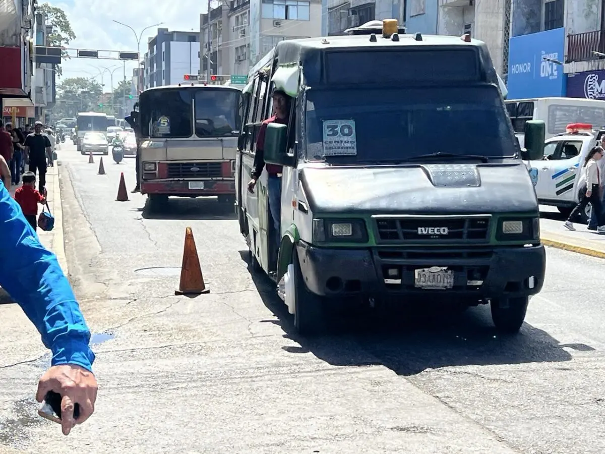 Pasaje urbano sube a 220 bolívares desde este 1° de octubre